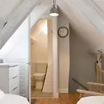 Taylor\'S Cottage
